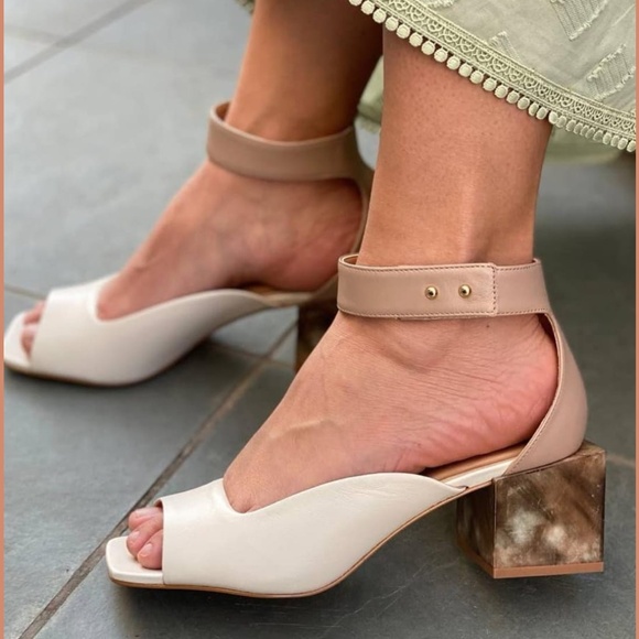 Carrano Open Toe, Tortoise Stacked Heel Sandal, EUC, Size 8.5 - Picture 14 of 14